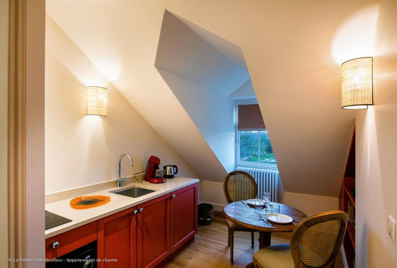 옹플뢰르 La Petite Folie B&B 외부 사진