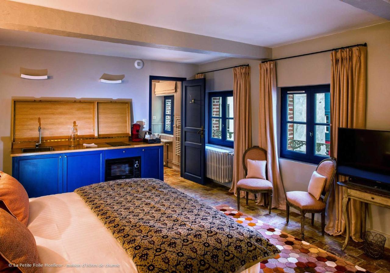 옹플뢰르 La Petite Folie B&B 외부 사진