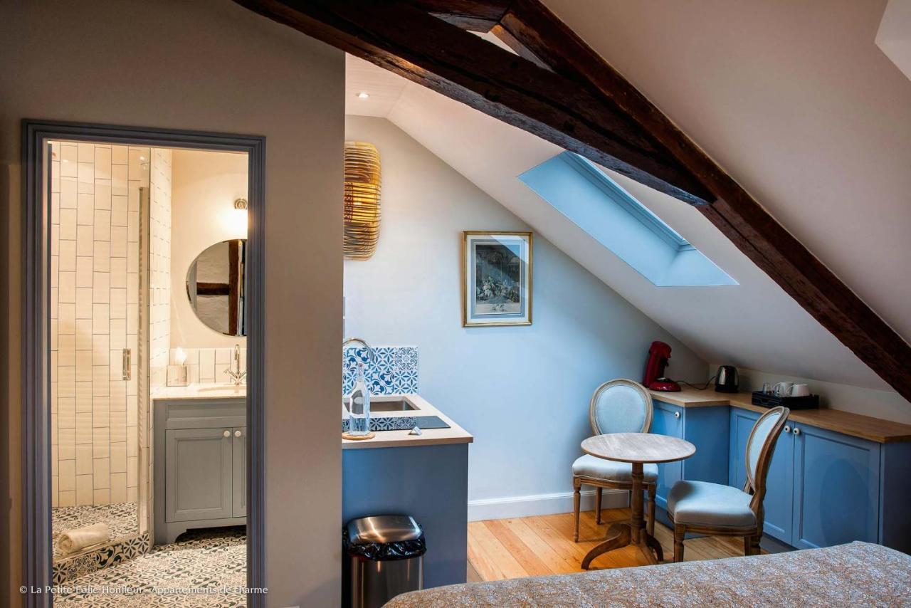 옹플뢰르 La Petite Folie B&B 외부 사진